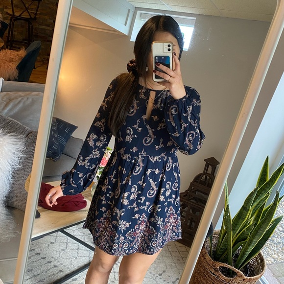 Abercrombie & Fitch Dresses & Skirts - Navy print dress